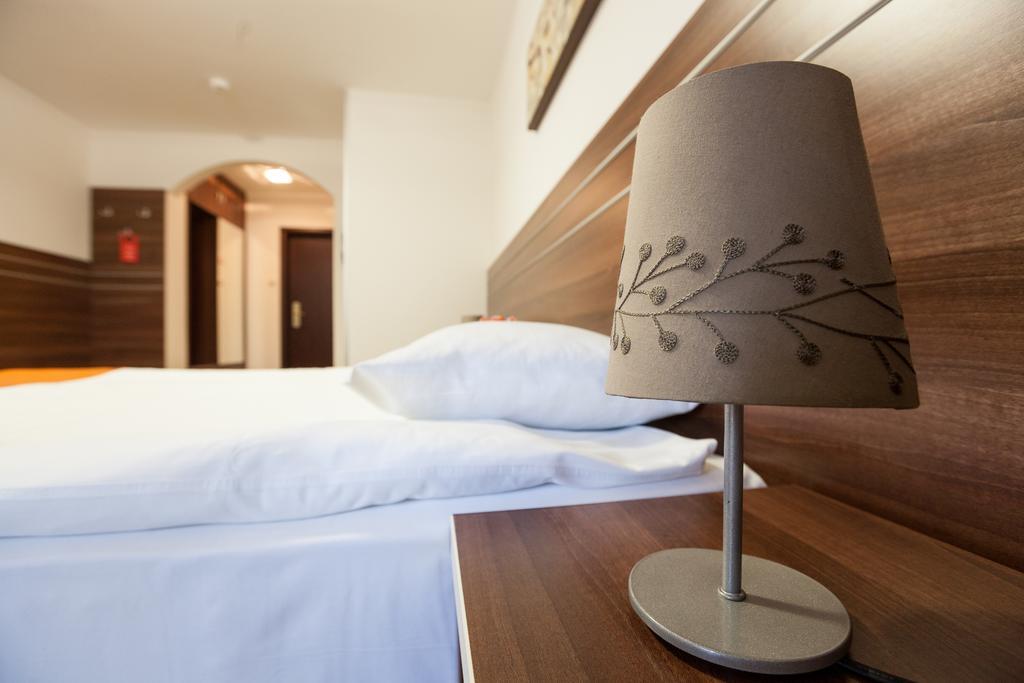 Hotel Citadella Bucarest Chambre photo
